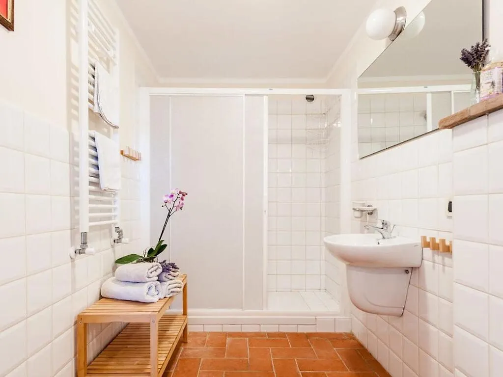 Casina Di Savolano Comfortable Holiday Residence Montenero  Holiday home