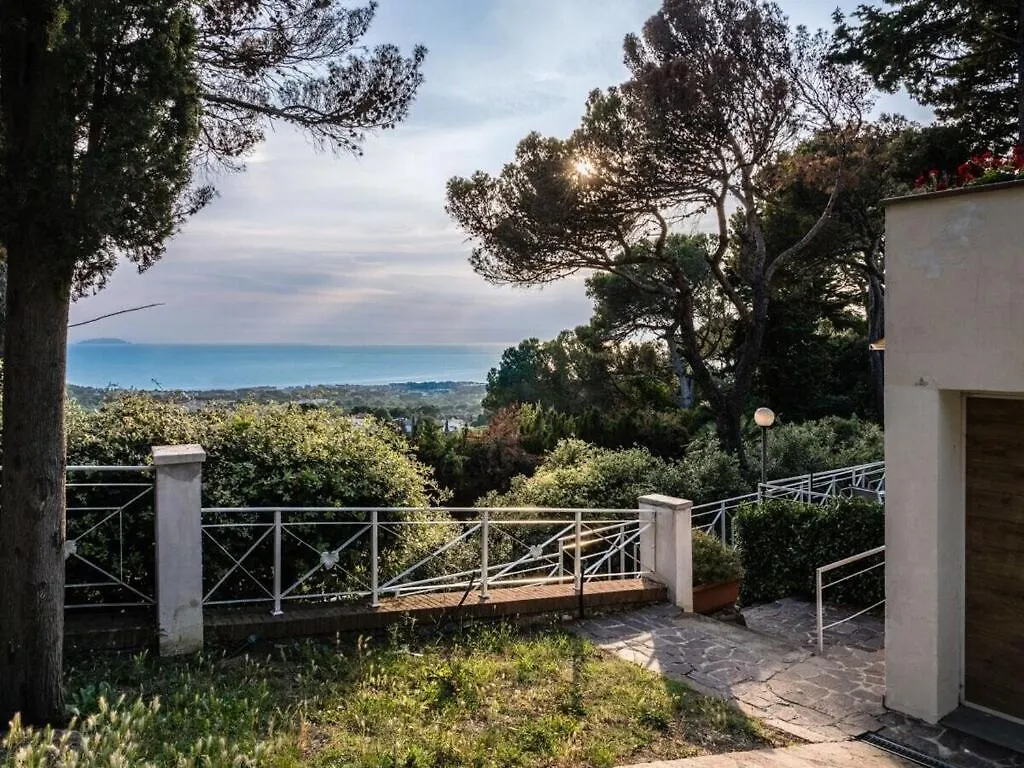 Holiday home Casina Di Savolano Comfortable Holiday Residence Montenero
